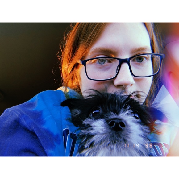 Profile Picture of Skylar Rezek (@skylarrezek) on Poshmark