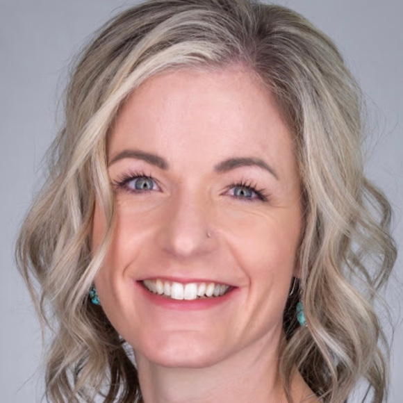 Profile Picture of Kristen Larsen (@crunchen21) on Poshmark