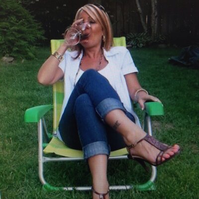 Profile Picture of Lori Lockhart (@lorilee72) on Twitter