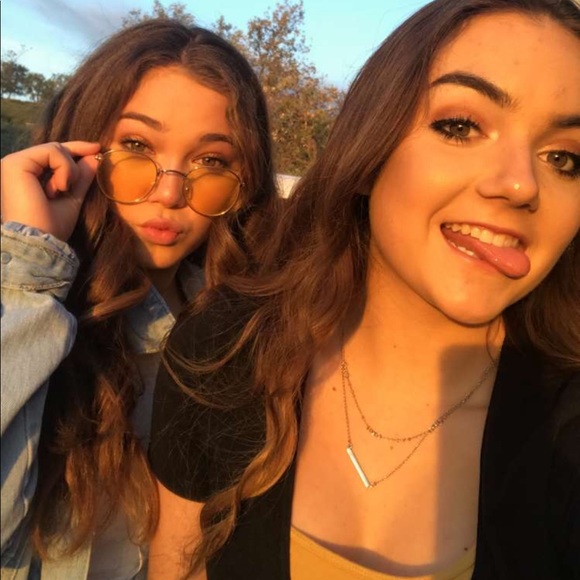 Profile Picture of Mckenna Andrew (@mckennaandrew) on Poshmark