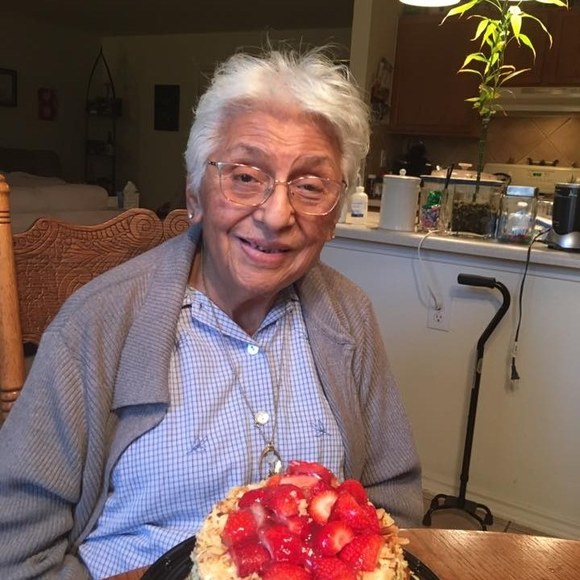 Profile Picture of Helia Diebolt (@hdbolt) on Poshmark