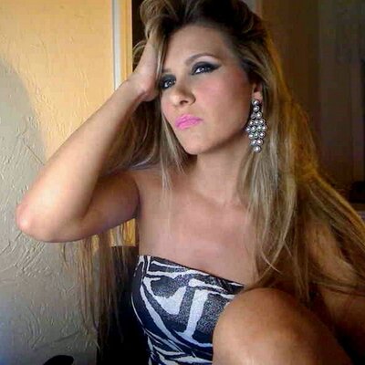Profile Picture of Ana Paula Mello (@paulamello83) on Twitter