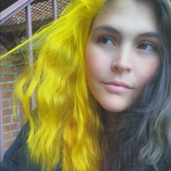Profile Picture of Catherine Papili (@catpapili) on Poshmark