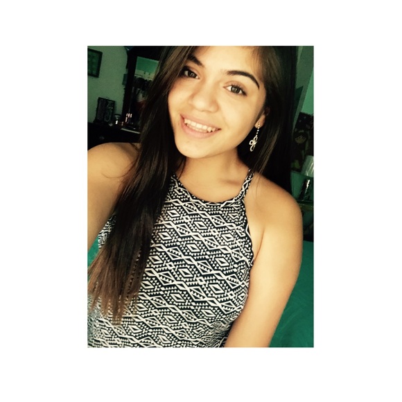 Profile Picture of Candy Espinoza (@cyazminn10) on Poshmark