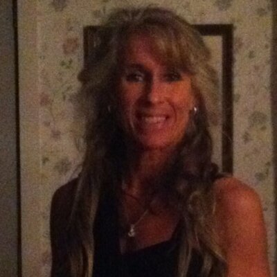 Profile Picture of Theresa Bond (@theresabond49) on Twitter