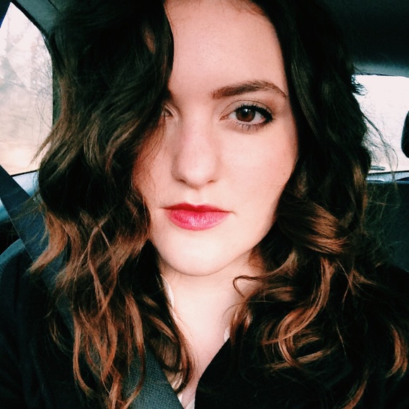 Profile Picture of Heidi Gosen (@hgosen) on Poshmark