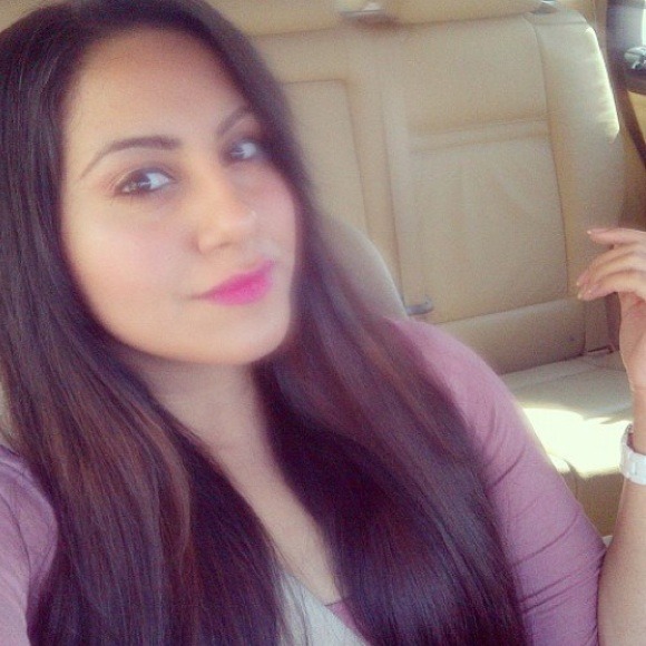 Profile Picture of Sophia Hussain (@sophiah95) on Poshmark