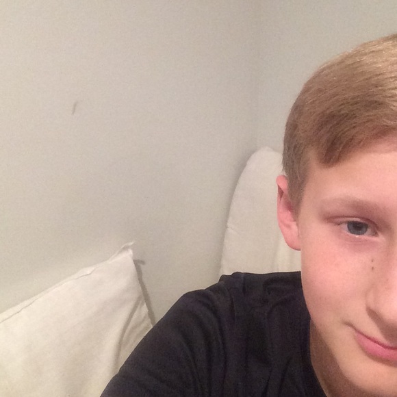 Profile Picture of Jaden Fotta (@jadenfotta) on Poshmark