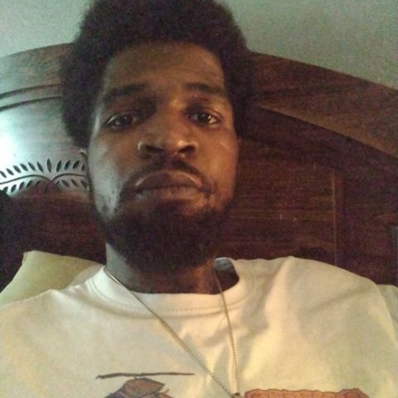 Profile Picture of Adrian Davis (@adriandavis658) on Poshmark