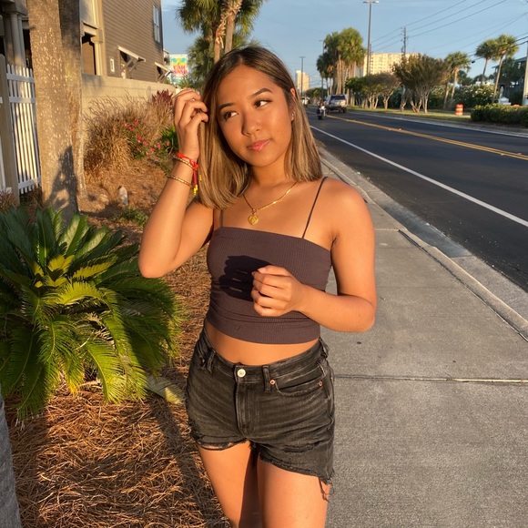 Profile Picture of Sydney Taing (@heartofoso) on Poshmark