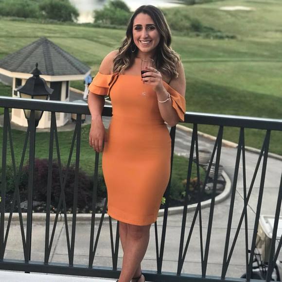 Profile Picture of Nicole Kalodner (@nicole84x) on Poshmark