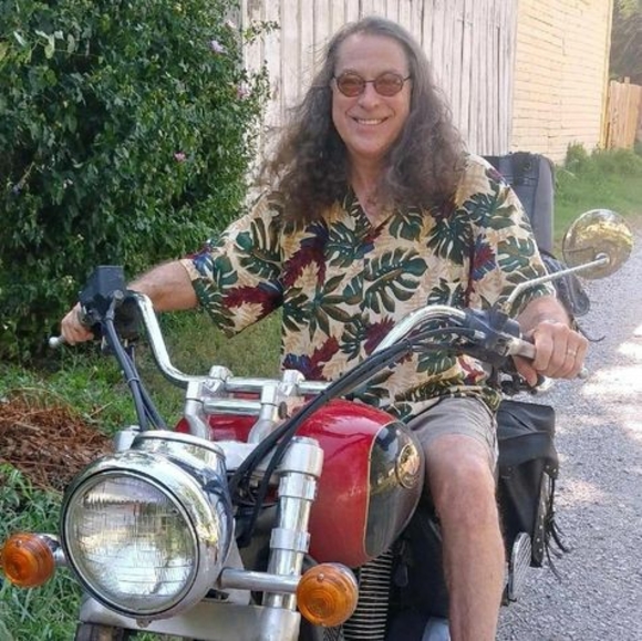 Profile Picture of John Richard (@jmarstonrichard) on Poshmark