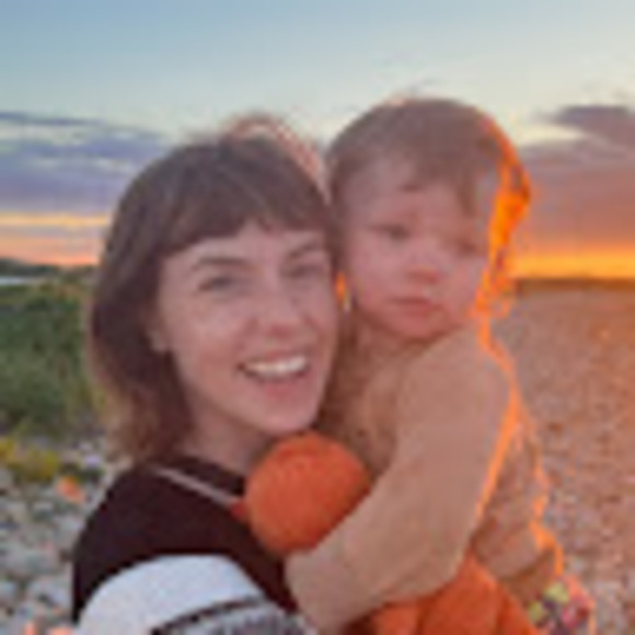 Profile Picture of Ashley Söderström (@ashsoderstrom) on Poshmark