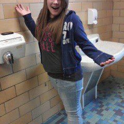 Profile Picture of Michelle Mcclaskey (@MDM11698) on Twitter