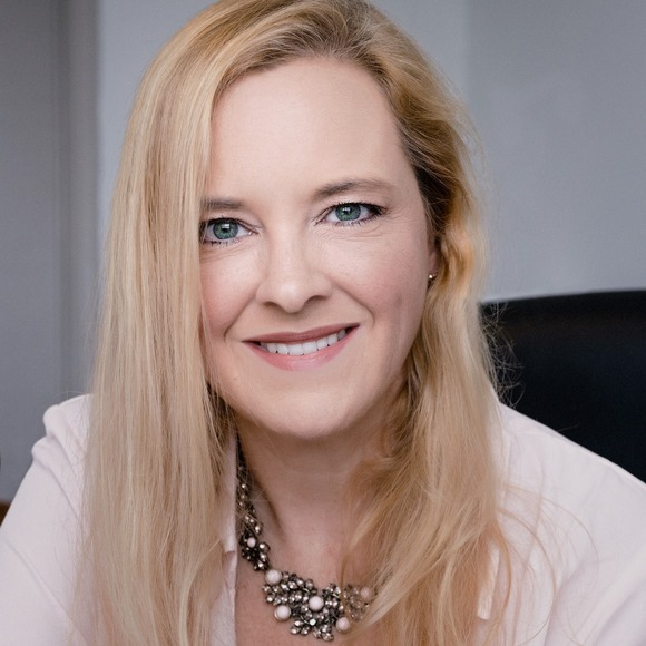 Profile Picture of Karin Charleston (@jaxbchkay) on Poshmark