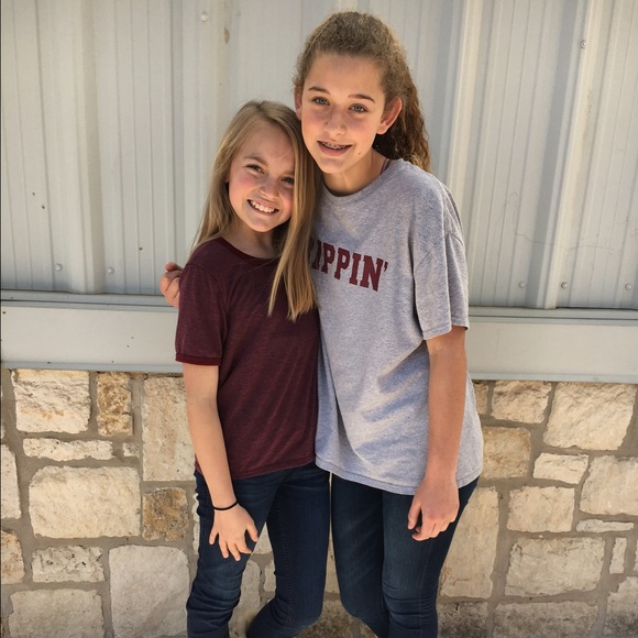 Profile Picture of Chloe Bryant (@chloe_dlea) on Poshmark