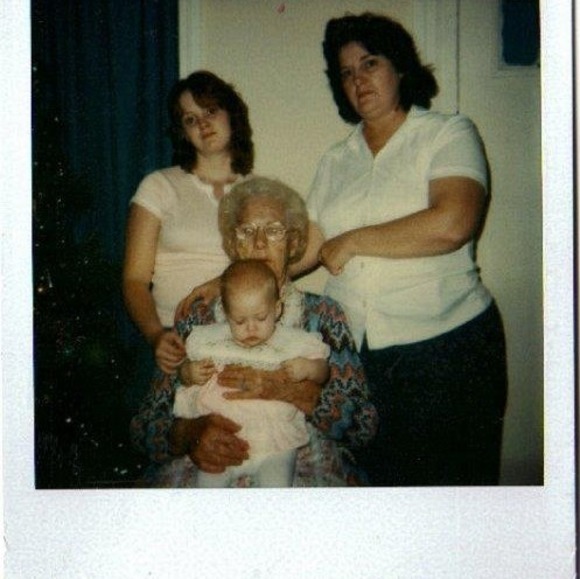 Profile Picture of Patricia Logsdon (@patricialogsdon) on Poshmark