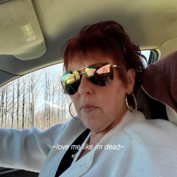 Toni Bulley - Poshmark Profile Picture of Toni Bulley (@tonibulley) on Poshmark