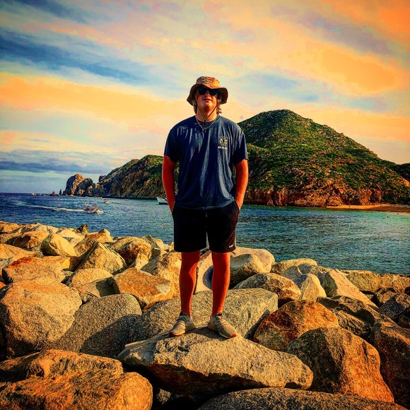 Profile Picture of Tyler Hooker (@tylerhooker) on Poshmark