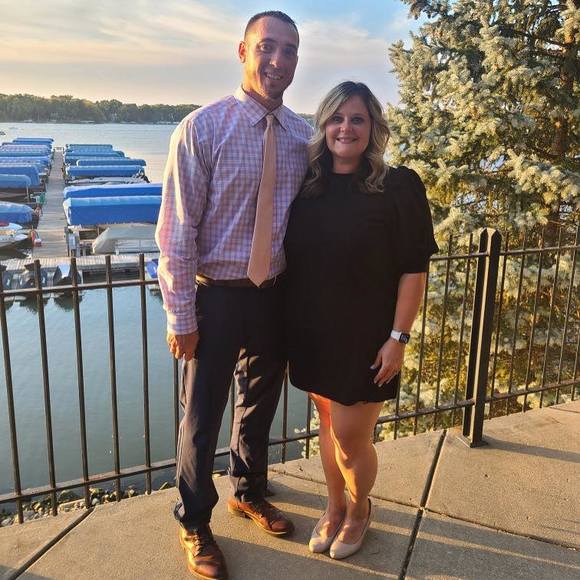 Profile Picture of Kandy Holman (@kandy_holman) on Poshmark