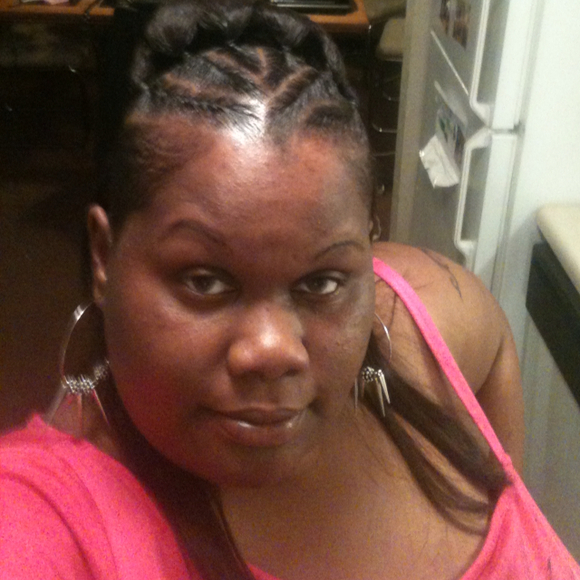 Profile Picture of Janel Stott (@janel83) on Poshmark