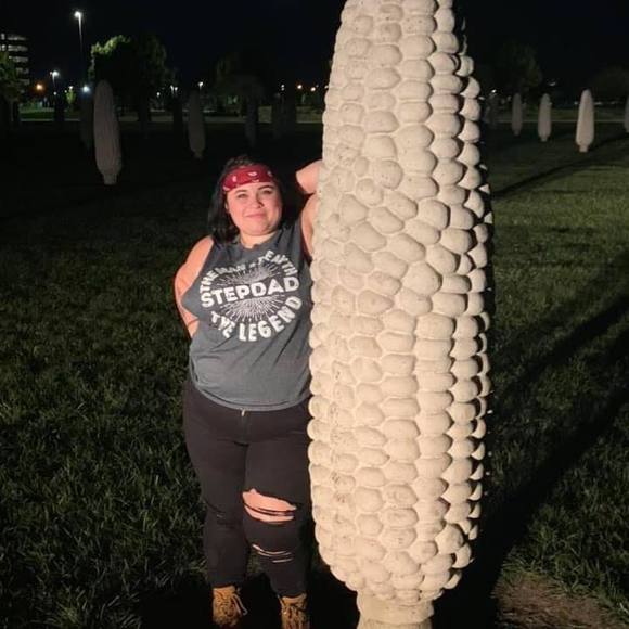 Profile Picture of Charli Wynes (@charlqi) on Poshmark