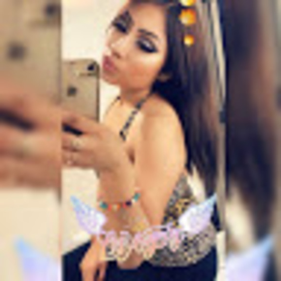 Profile Picture of Geraldine Avila (@geraldineavila9) on Poshmark