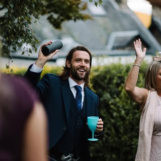 Profile Picture of Lindsay Murdoch (@murdochlindsay) on Instagram