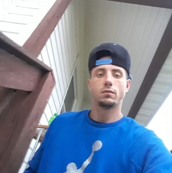 Profile Picture of Daniel Houchens (@danielhouchens) on Poshmark