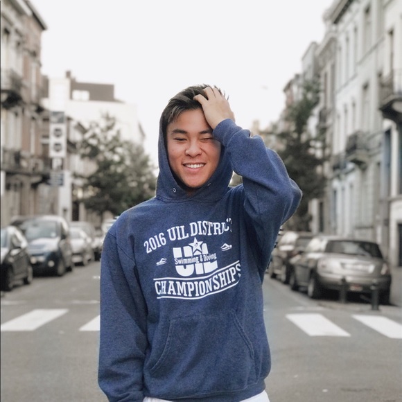 Profile Picture of Nicholas Lam (@nickyyyyl) on Poshmark