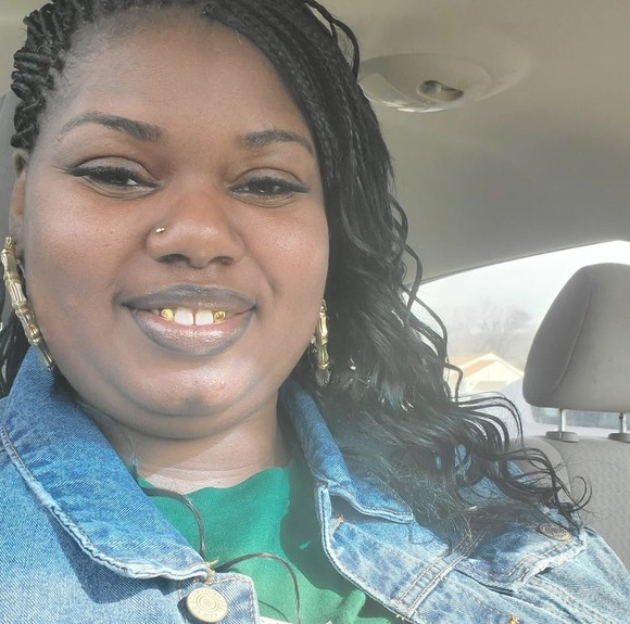 Profile Picture of Lavonda Williams (@lavonda87) on Poshmark