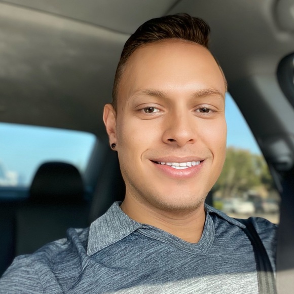 Profile Picture of Alberto Mayoral (@albertomayoral) on Poshmark