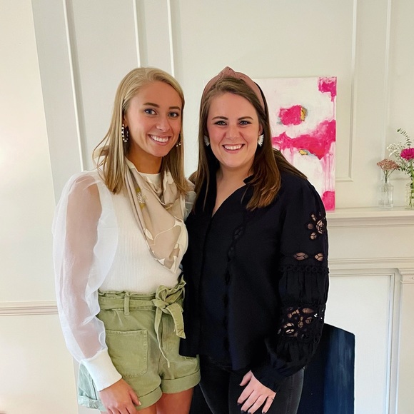 Profile Picture of Alexandra Shull (@ashull216) on Poshmark