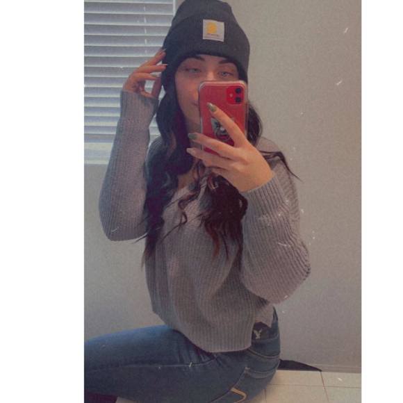 Profile Picture of Cassidy Clay (@cassidyclay143) on Poshmark