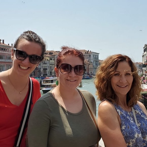 Profile Picture of Donna Mack (@drmack) on Poshmark