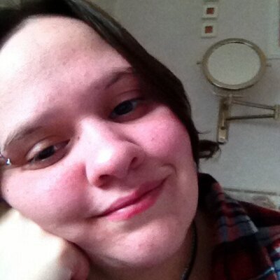 Profile Picture of Hayley Hacker (@HackerHayley) on Twitter
