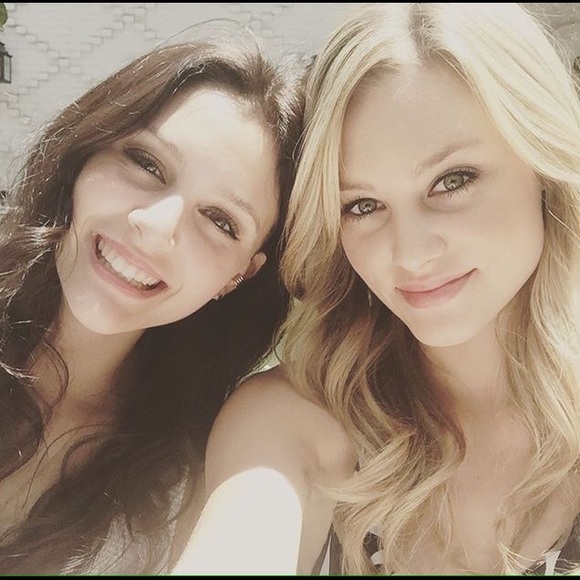 Profile Picture of Leah Denisco (@leahdenisco) on Poshmark