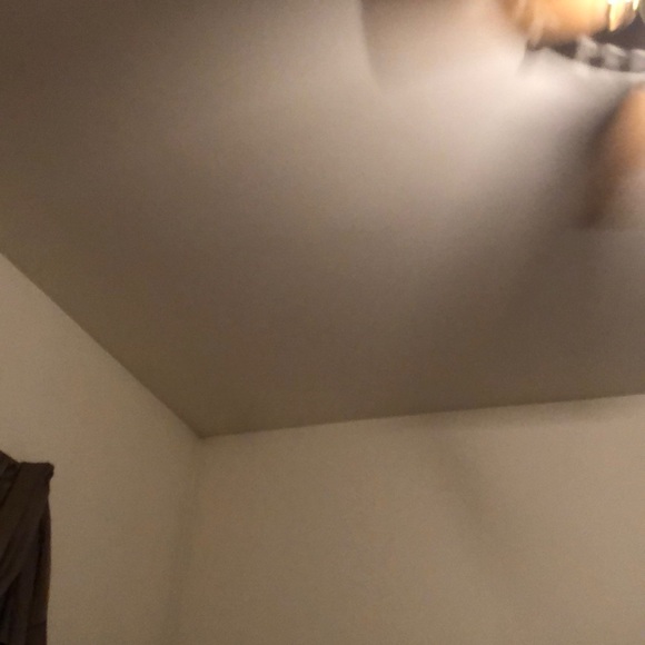 Profile Picture of Robert Metsker (@robertmets12) on Poshmark