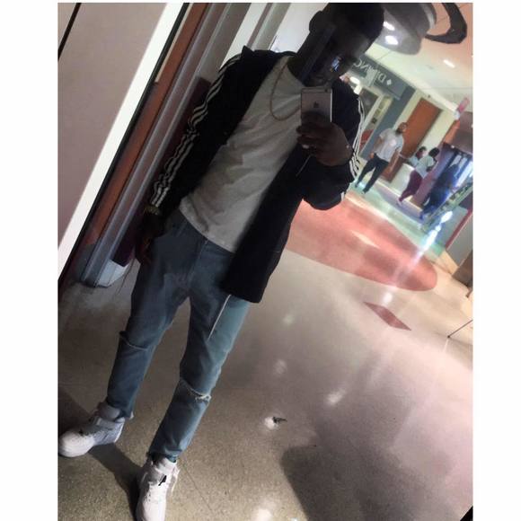 Profile Picture of Albert Foster (@ab_bihh) on Poshmark