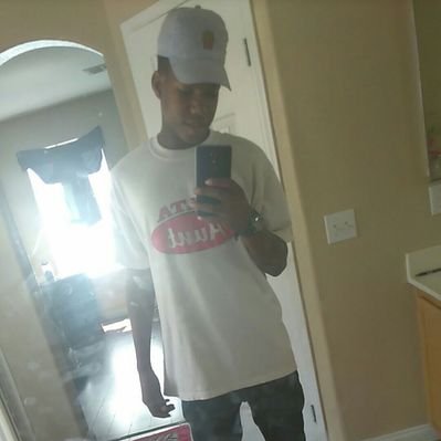 Profile Picture of Aaron Hammack (@Lilscoo8y702) on Twitter