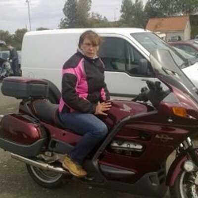 Profile Picture of Dawn Dolan (@dawnbikerbabe) on Twitter