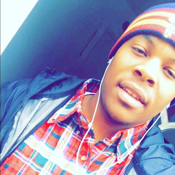 Profile Picture of Tevin Campbell (@lowwindacut) on Poshmark