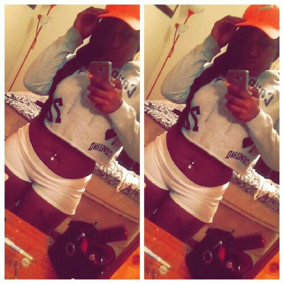Profile Picture of Jimelia Samuels (@melia_j33) on Poshmark