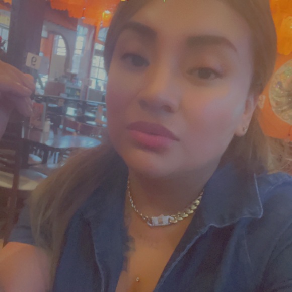 Profile Picture of Mariela Cortez (@xjmarielx07) on Poshmark