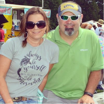 Profile Picture of Jen Roach (@jenroach414) on Twitter