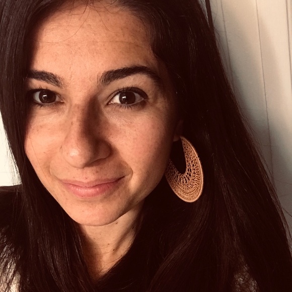 Profile Picture of Wendy Schmelig (@wendyschmelig) on Poshmark