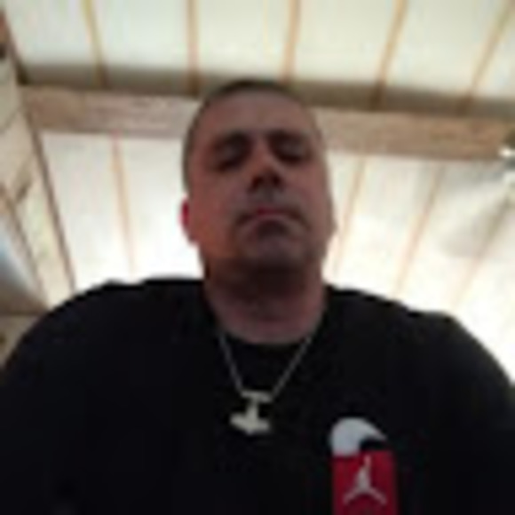 Profile Picture of Joshua Feighner (@feighnerjoshua) on Poshmark