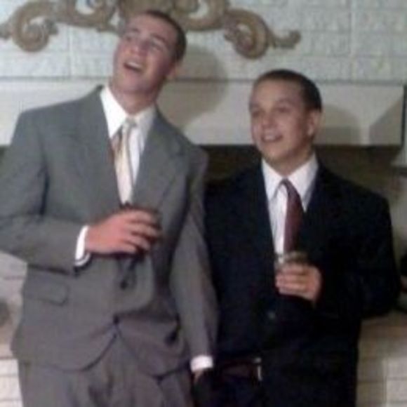 Profile Picture of James Andrews (@jandrews100) on Poshmark