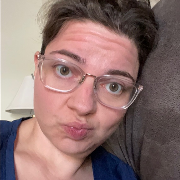 Profile Picture of Stacy Grant (@stacygrant189) on Poshmark