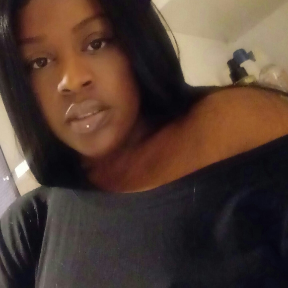 Profile Picture of Briane Moorman (@naem_) on Poshmark